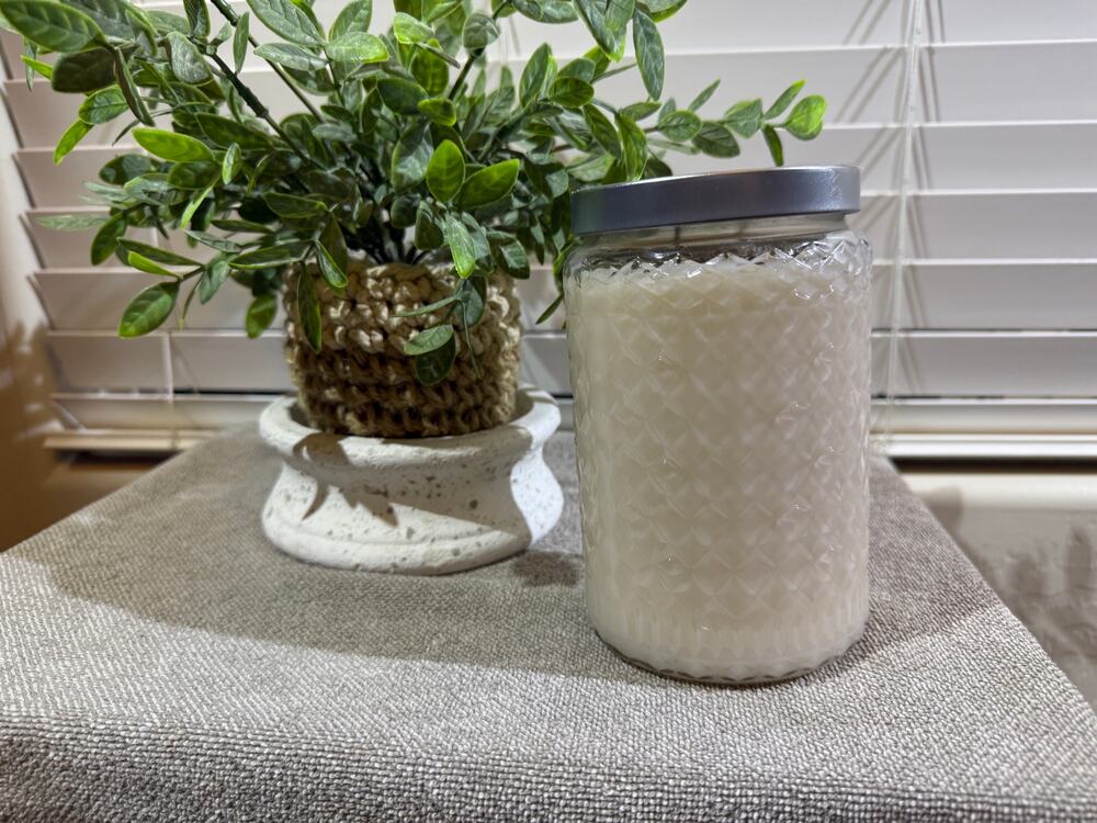 Gold Canyon Candles Large 26oz Sea Salt Vanilla Highly Scented Hard to Find